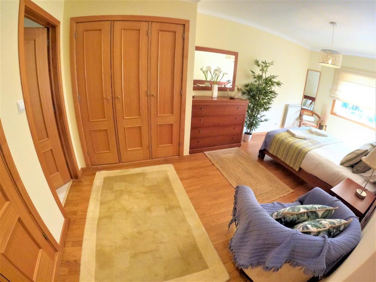 Lisbon 2 bedroom apartment with balcony in Algés Extérieur photo